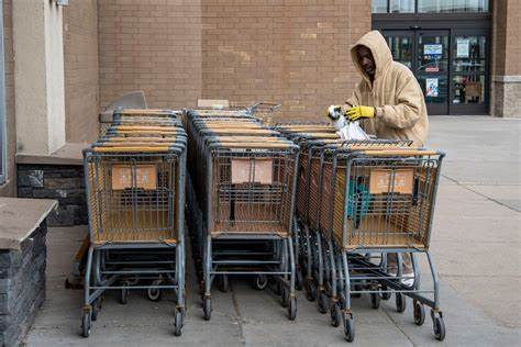 公牛配资 42%美国30岁以下年轻人陷财务窘境 教育程度成关键分水岭